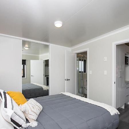Affordable Modern Accommodation Westport Exterior foto