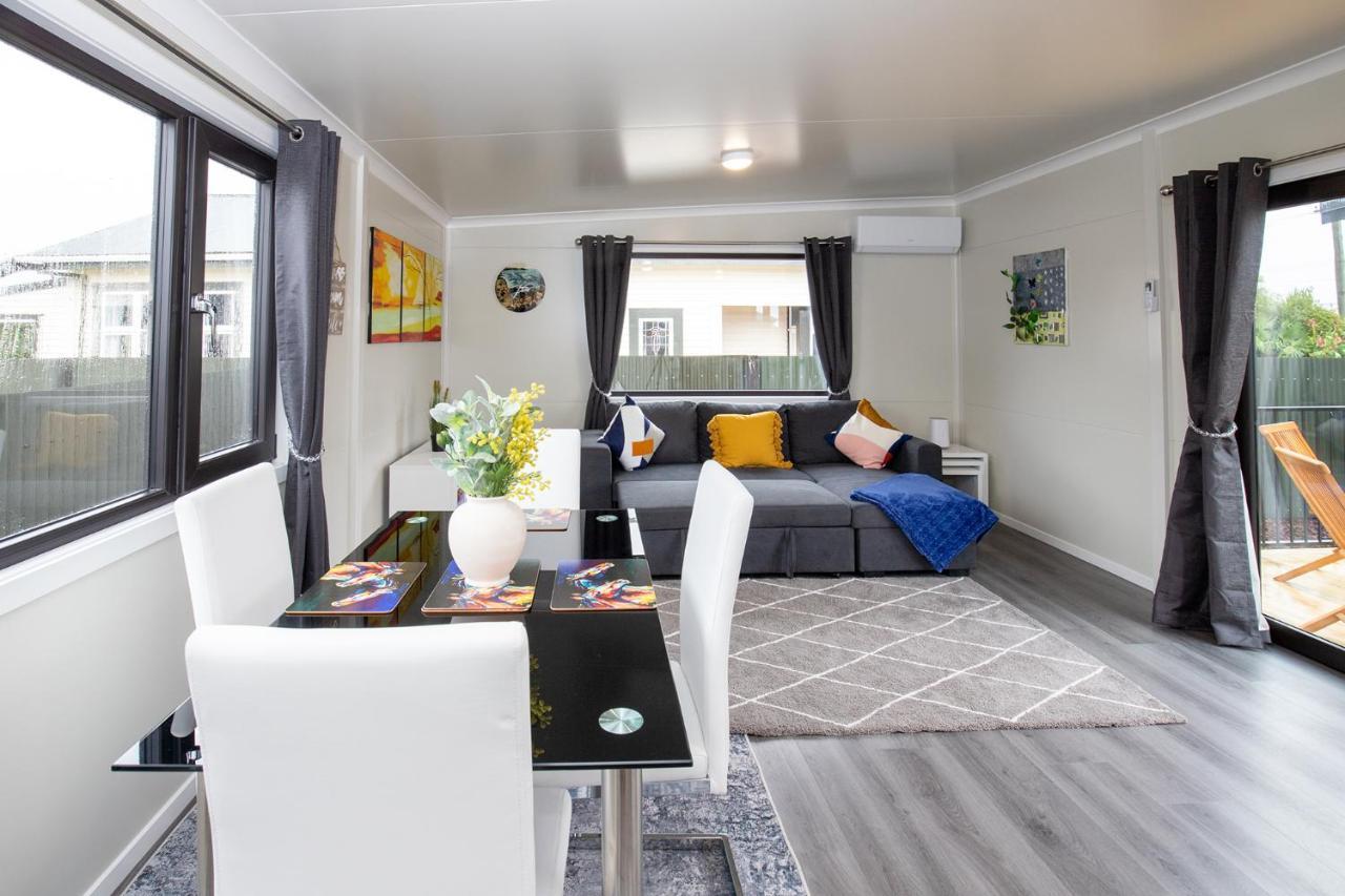 Affordable Modern Accommodation Westport Exterior foto